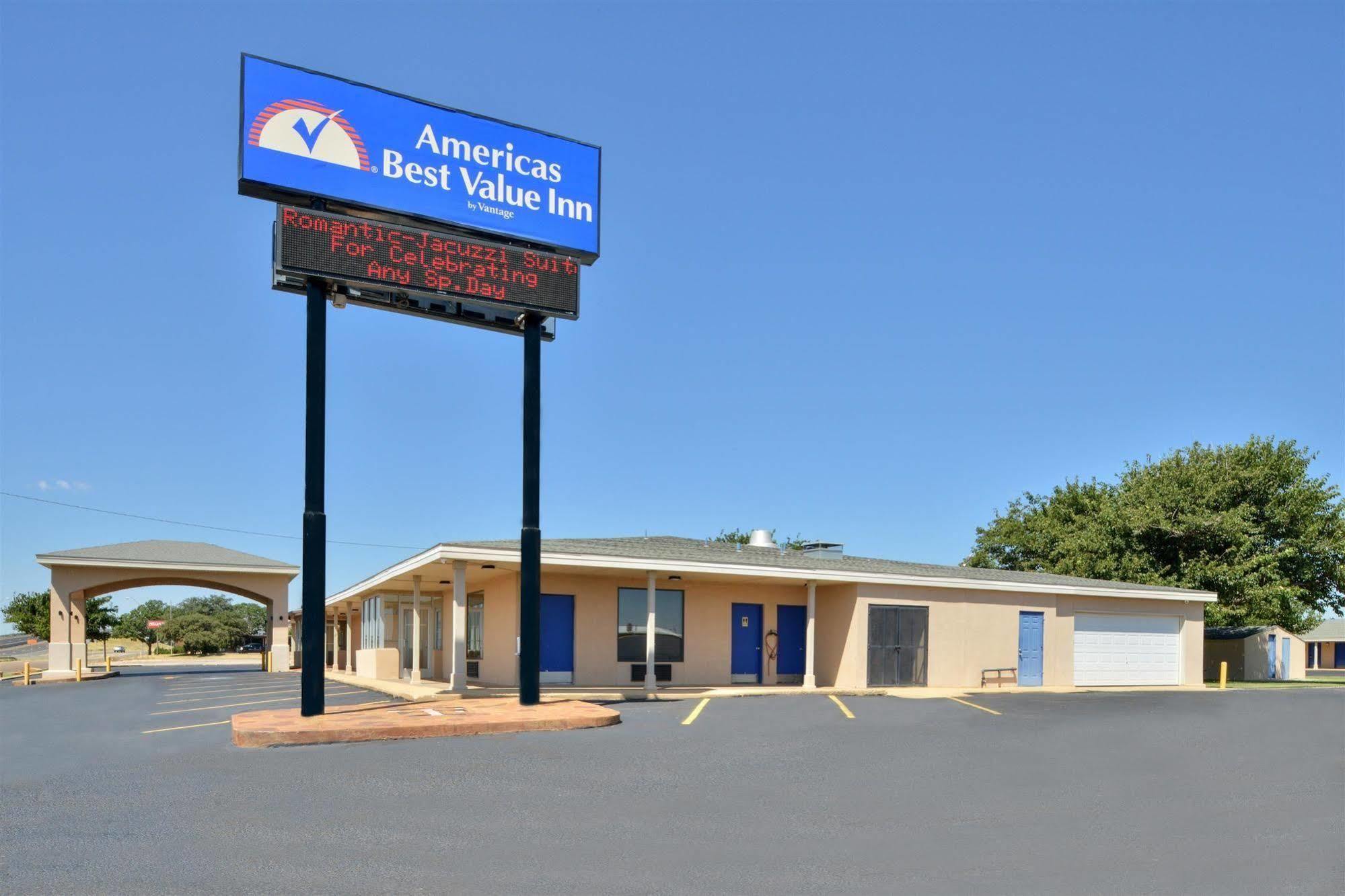 Americas Best Value Inn Lubbock East Kültér fotó