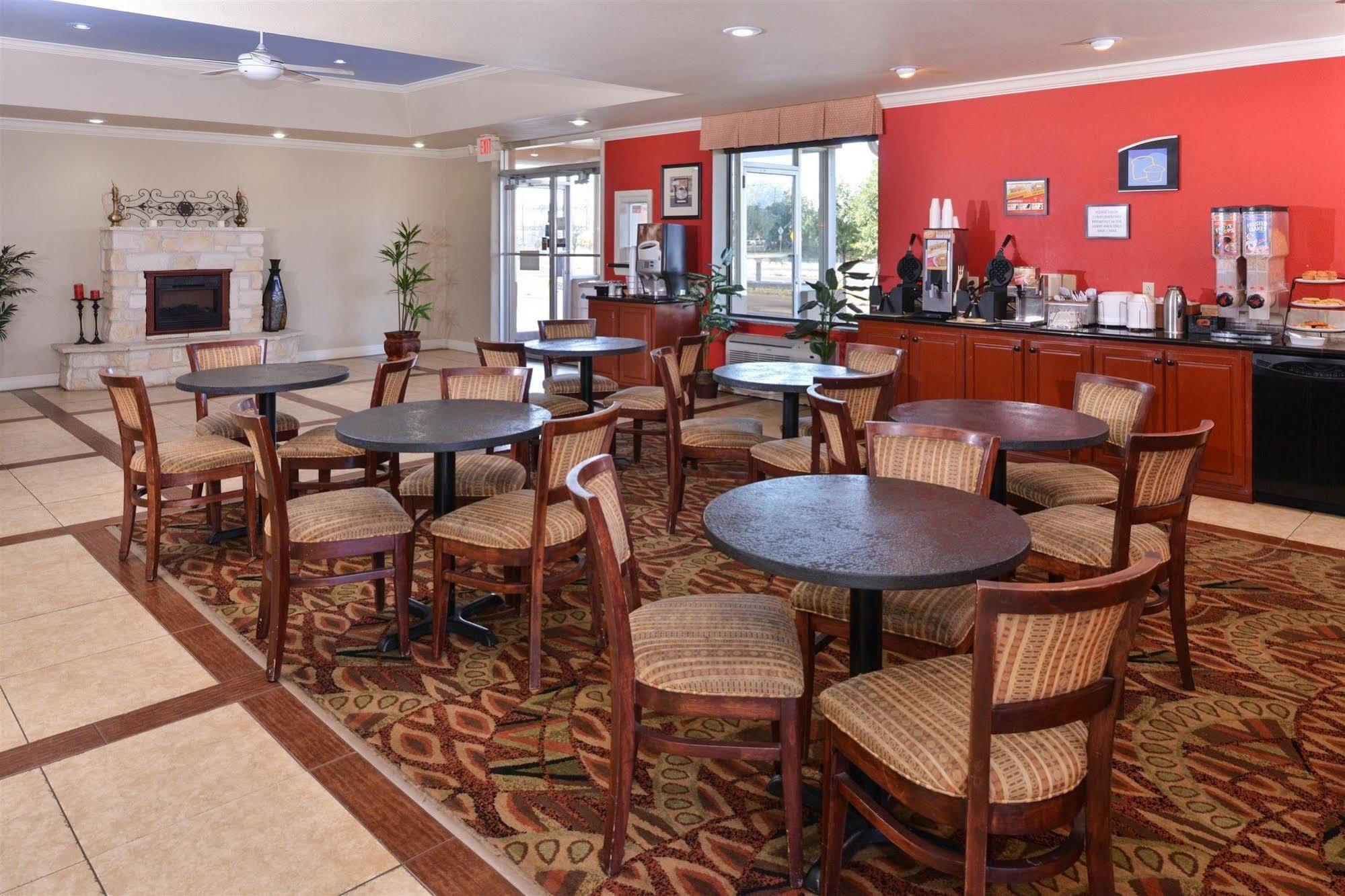 Americas Best Value Inn Lubbock East Kültér fotó