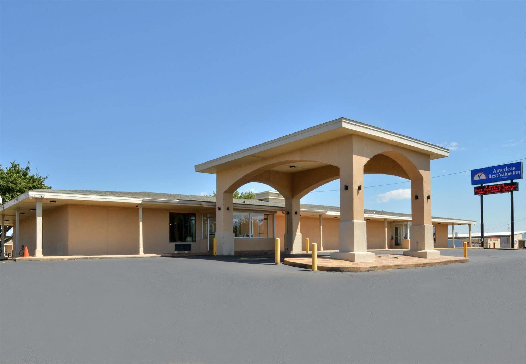 Americas Best Value Inn Lubbock East Kültér fotó